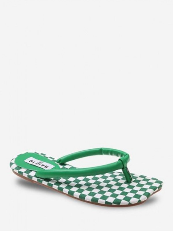 Checkerboard Pattern Beach Flip Flops