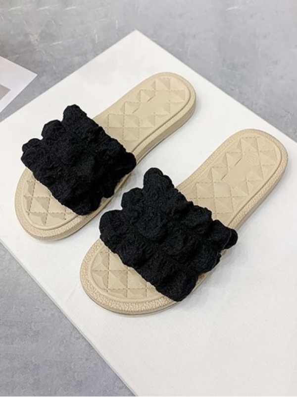 Wrinkle Design Flat Sandals